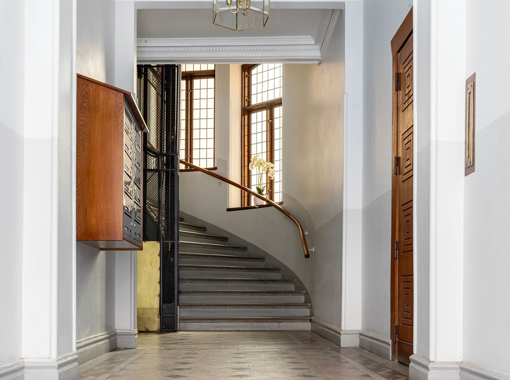 斯德哥尔摩公寓优雅图书馆设计-31