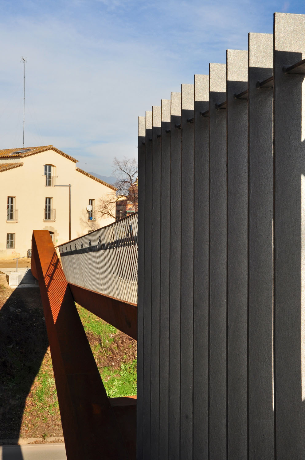 can gili footbridge-25