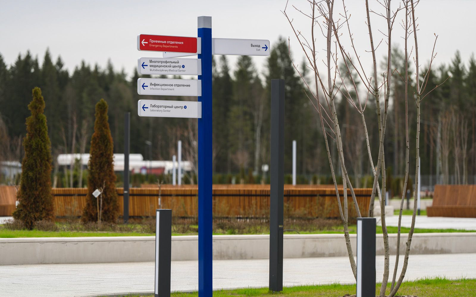 High-Tech Clinic Beloostrov Wayfinding System-15