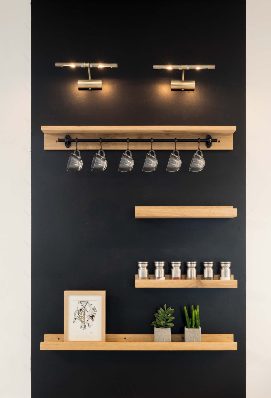 塔尔斯一家公寓 | 白砖蓝墙营造现代温馨空间-20