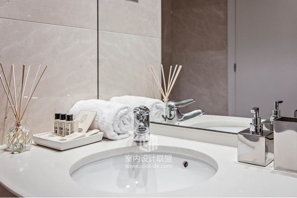 HBD华贝分享夸张涂鸦的公寓-15