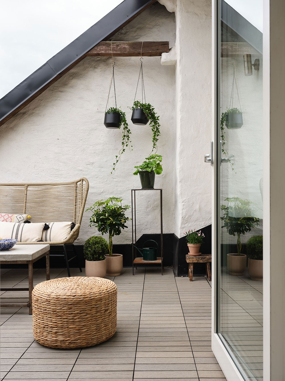 斯德哥尔摩独特阁楼公寓 | 乡村风格与现代设计完美结合-22