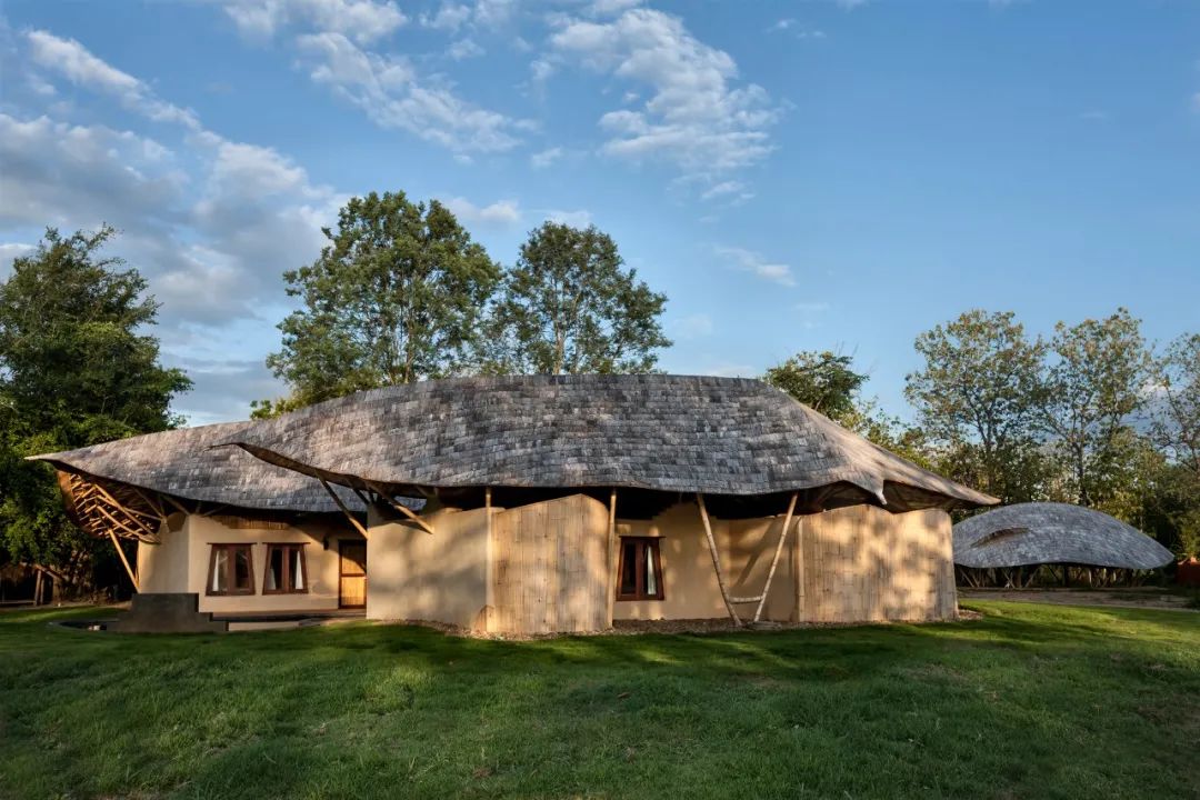 现代茅草建筑 | 传统工艺的当代新生-70