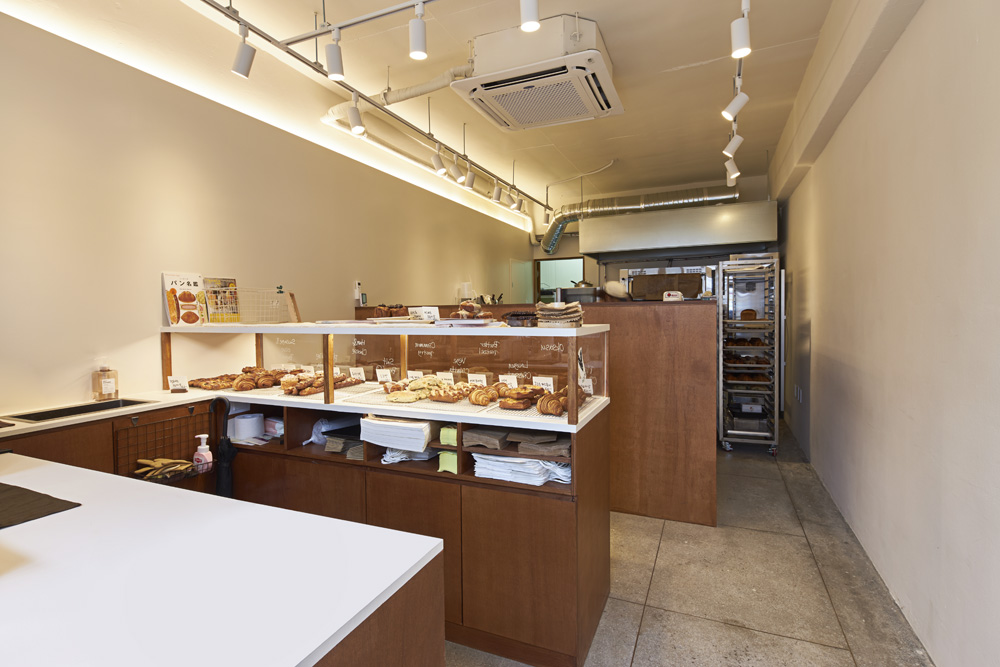 白色木纹打造极简小餐馆设计-3