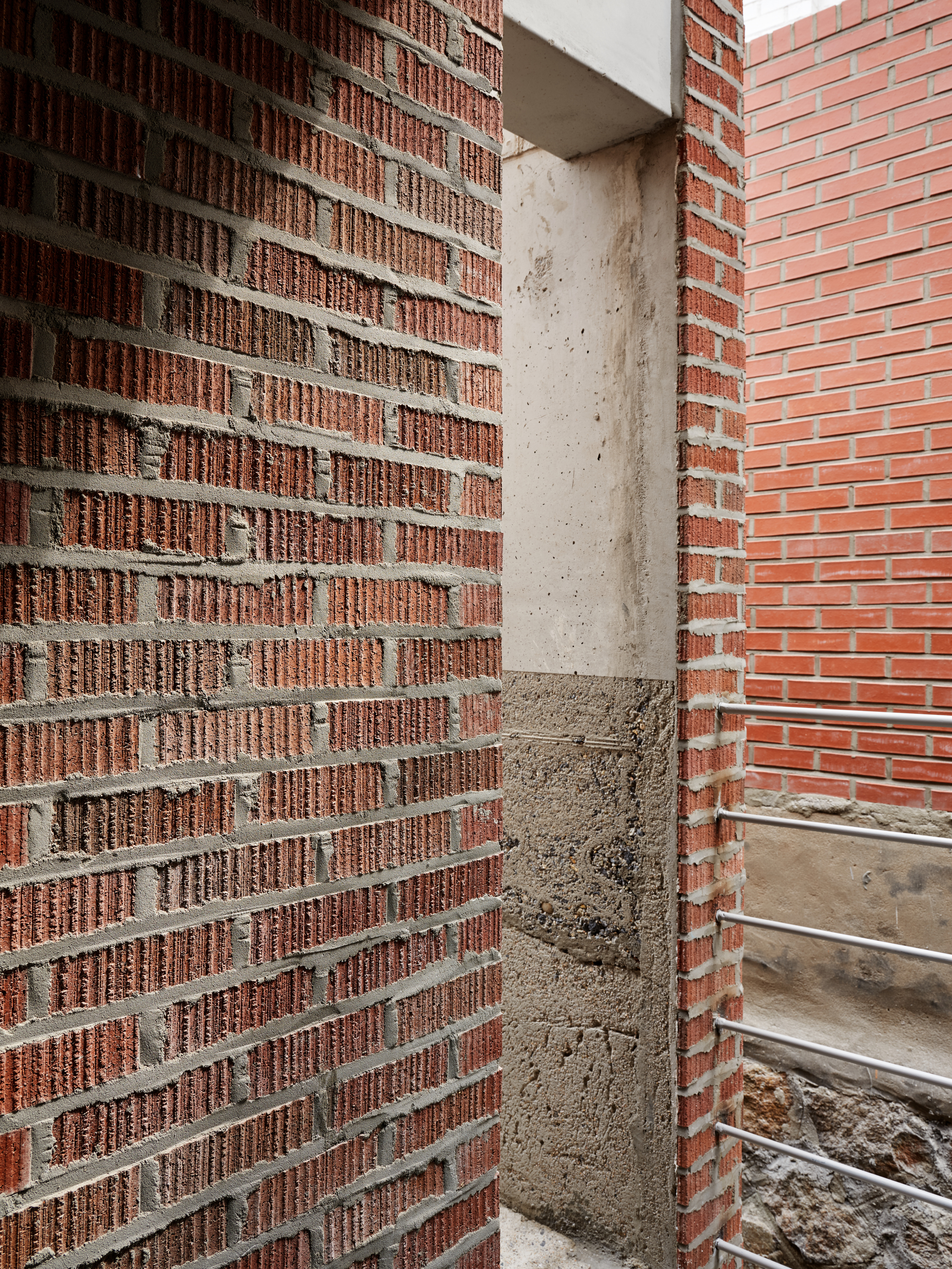 Alley in the House / FHHH FRIENDS-42