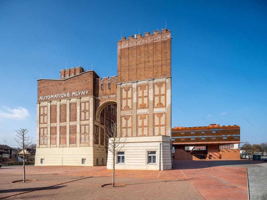 帕尔杜比采自动磨坊公共空间丨捷克帕尔杜比采丨Šépka architekti-160