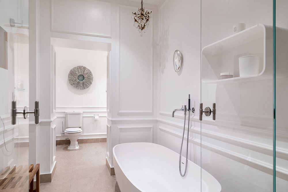 斯德哥尔摩优雅白色公寓,超大空间与精致装饰的完美结合-21