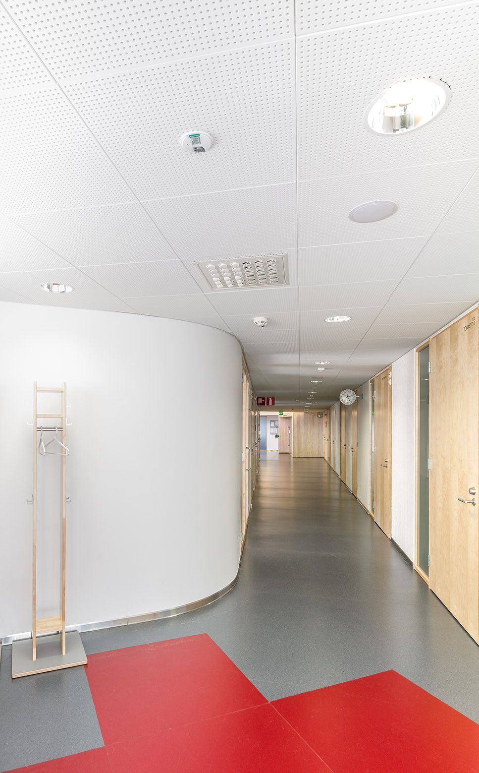 芬兰 Ruukki 新建医疗诊所,温馨公共空间设计-31