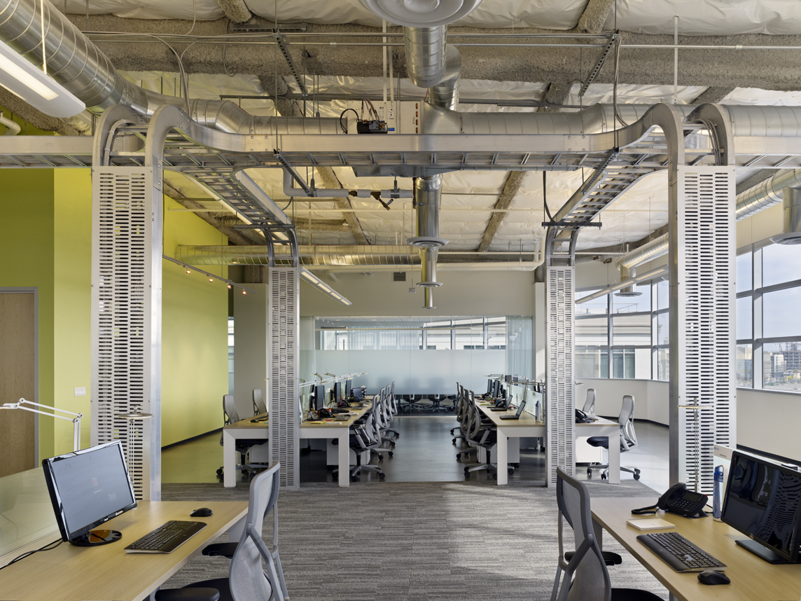 简约而富有雕塑感的日本游戏公司美国总部办公室设计-24