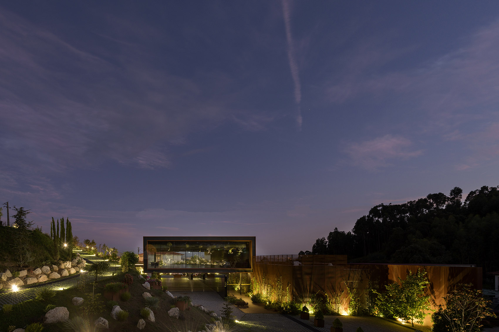 悬浮的盒子，葡萄牙 / MMVarquitectos-52