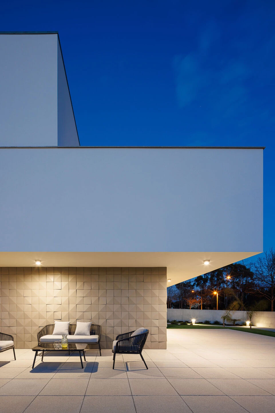 极简长形私宅设计丨葡萄牙-34