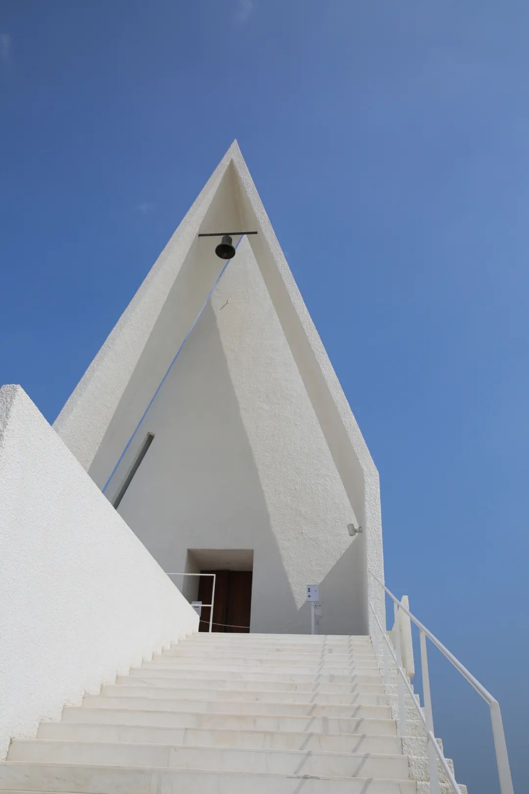 阿那亚的海、建筑与艺术 | 探索海边孤独的图书馆与礼堂-29