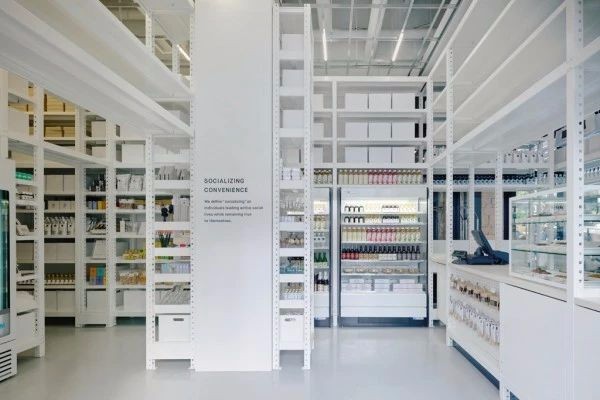 这个LOFT酒店装潢简单 / 住一晚却要6000块-129