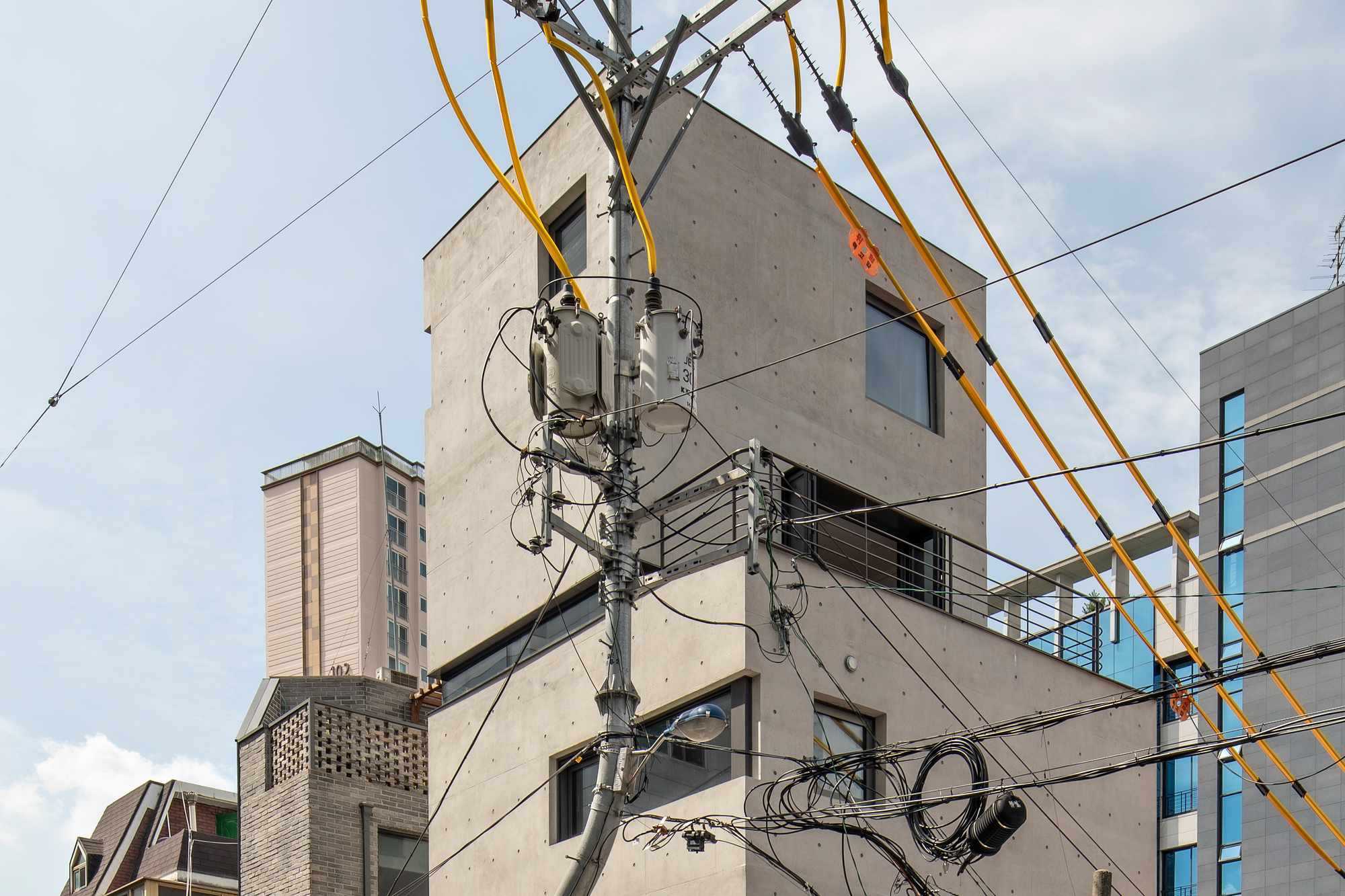 Micro Housing S / Architects H2L-45