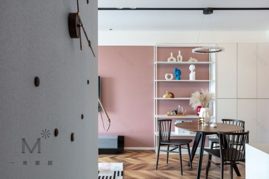 新时代女性独居空间,粉色浪漫与灰色简约的完美结合-30