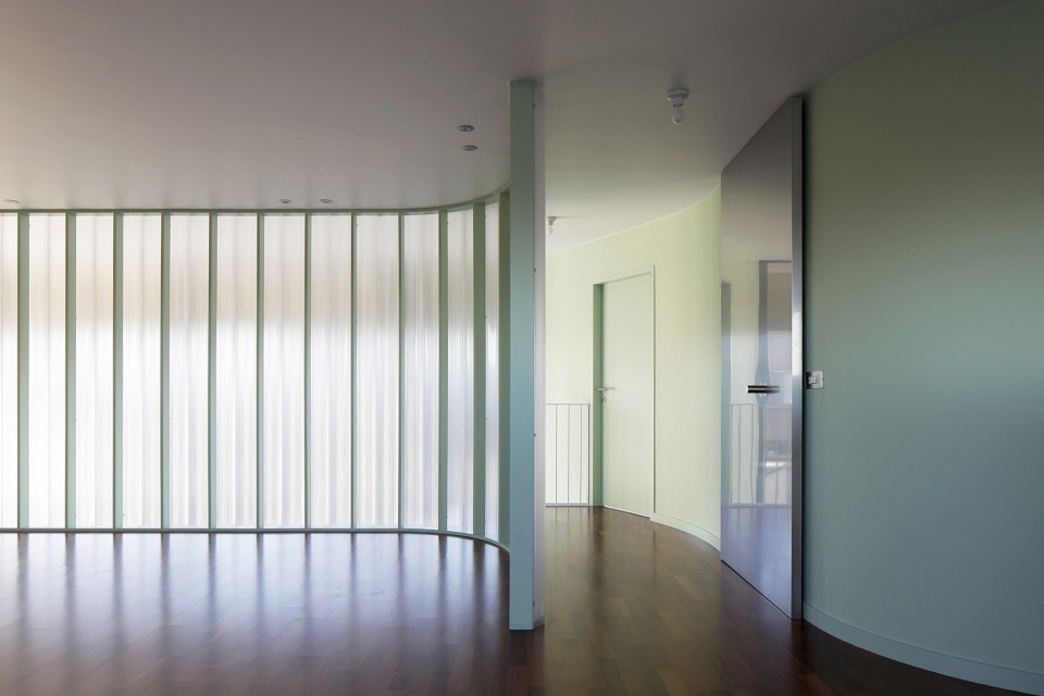 比利时 HCB 住宅 | 废旧材料打造的可持续空间-5