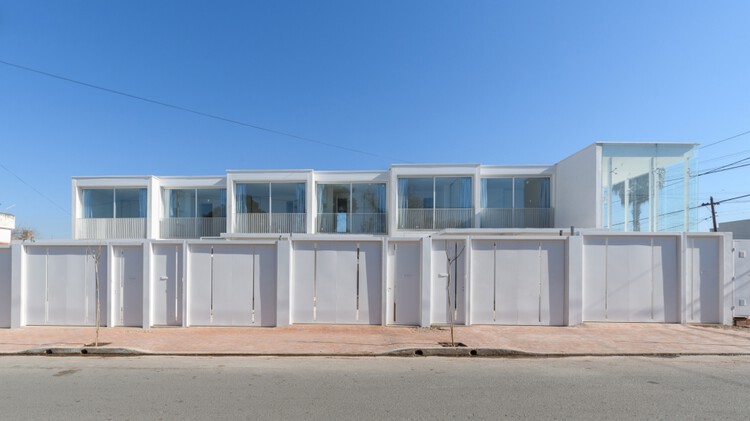 Complejo habitacional y comercial Camellia / Estudio I LZ丨墨西哥-2