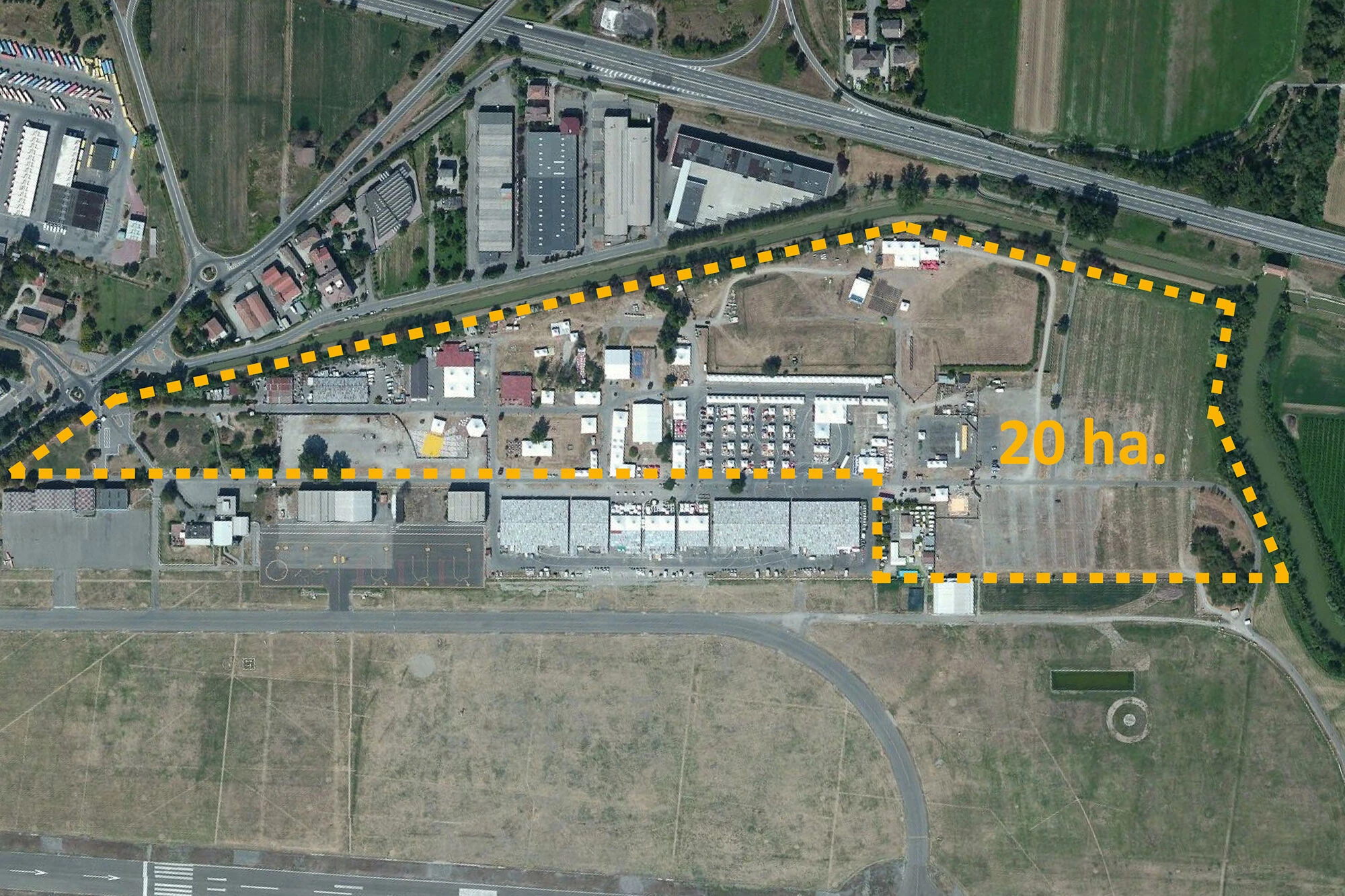 雷焦艾米利亚 RCF 体育馆丨意大利雷焦艾米利亚-20