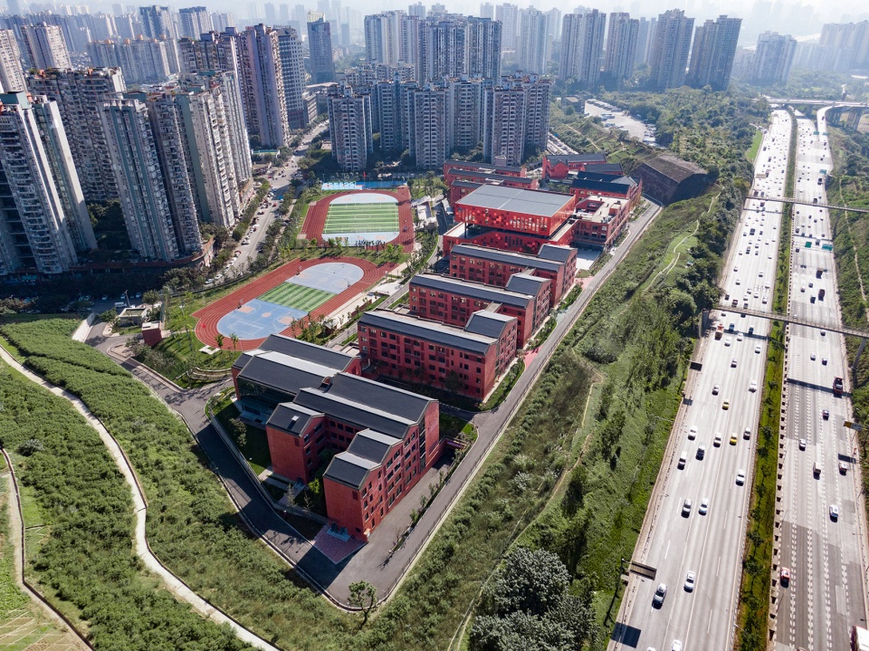 重庆石子山中小学综合体 | 螺旋上升的雕塑感设计-5