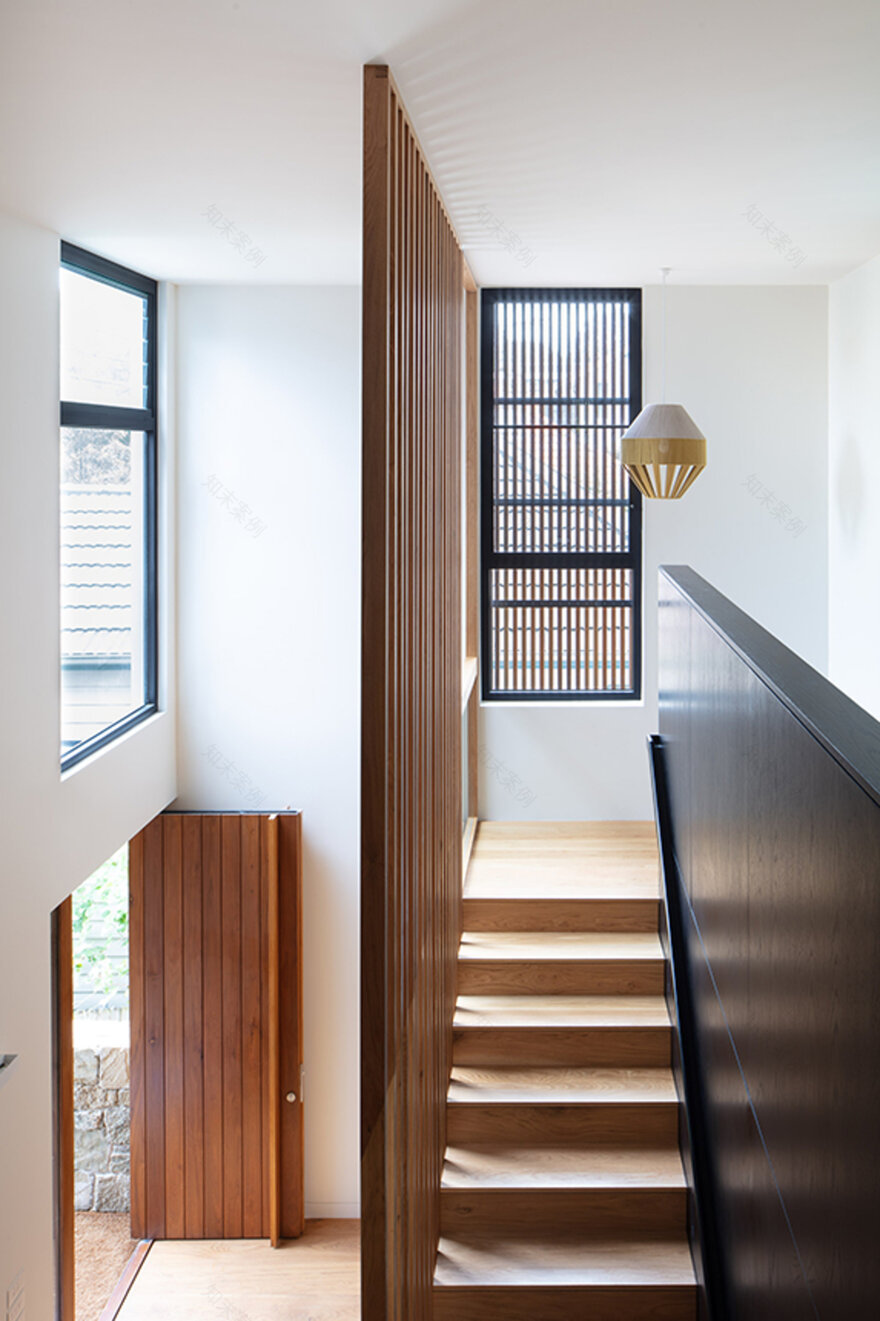 悉尼海滨光亮家庭住宅-27