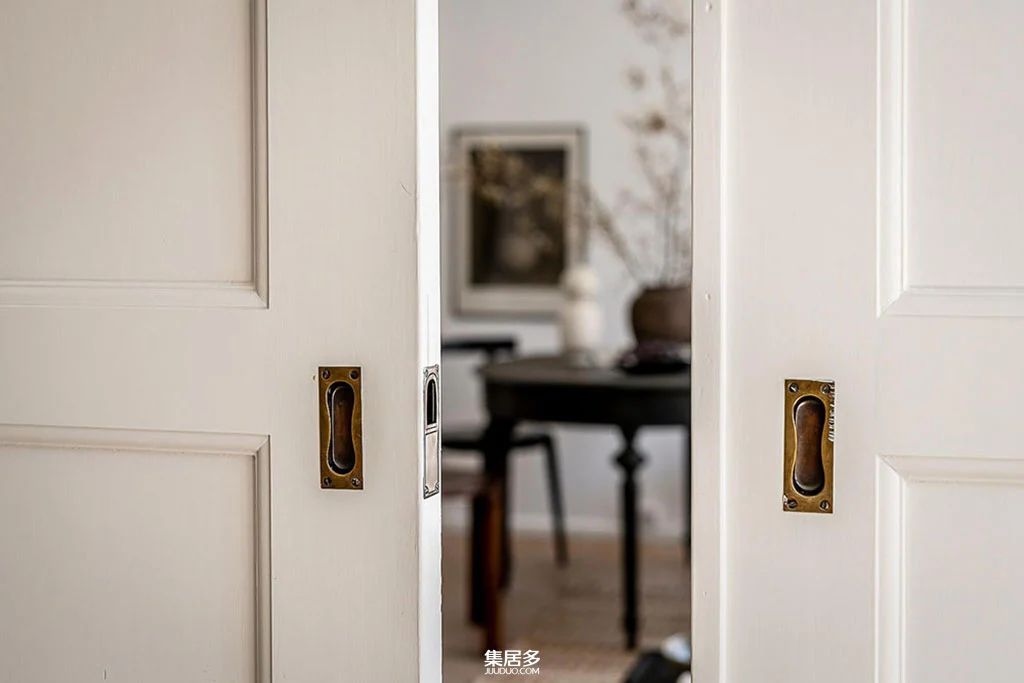 哥德堡复古温馨公寓设计-25