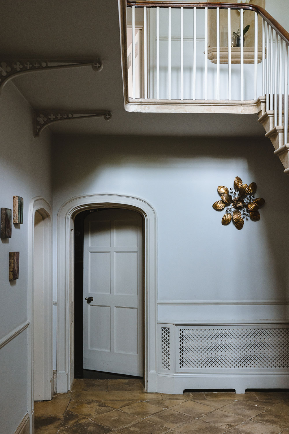 英格兰 19 世纪哥特式石屋，穿越时空的浪漫居住体验-11