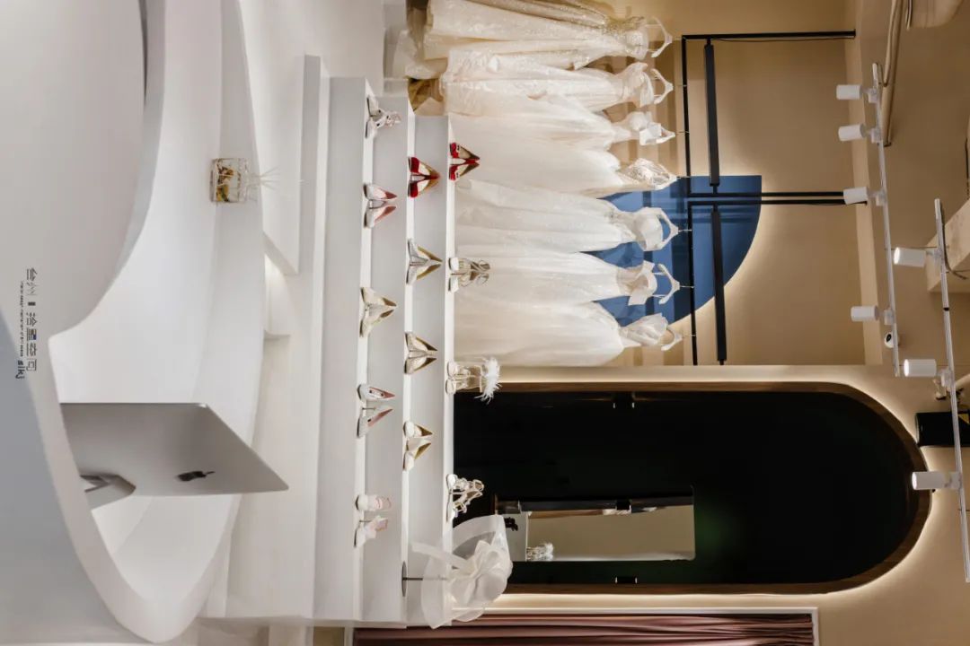 轻奢宫主婚纱店，展现独特审美体验-43
