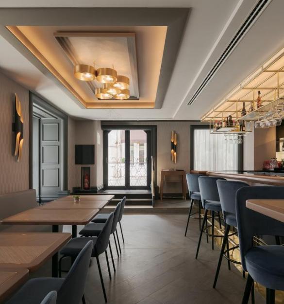 欧洲之星里斯本海湾酒店(注:Eurostars一般指欧洲之星酒店集团,Bai·a推测是葡萄牙语海湾baía的错误写法,结合语境这样翻译较为合适,但纯字面内容主要是品牌和地名,严格来说直接音译欧罗之星里斯本拜阿更准确) 丨PF1 Interiorismo Contract-33