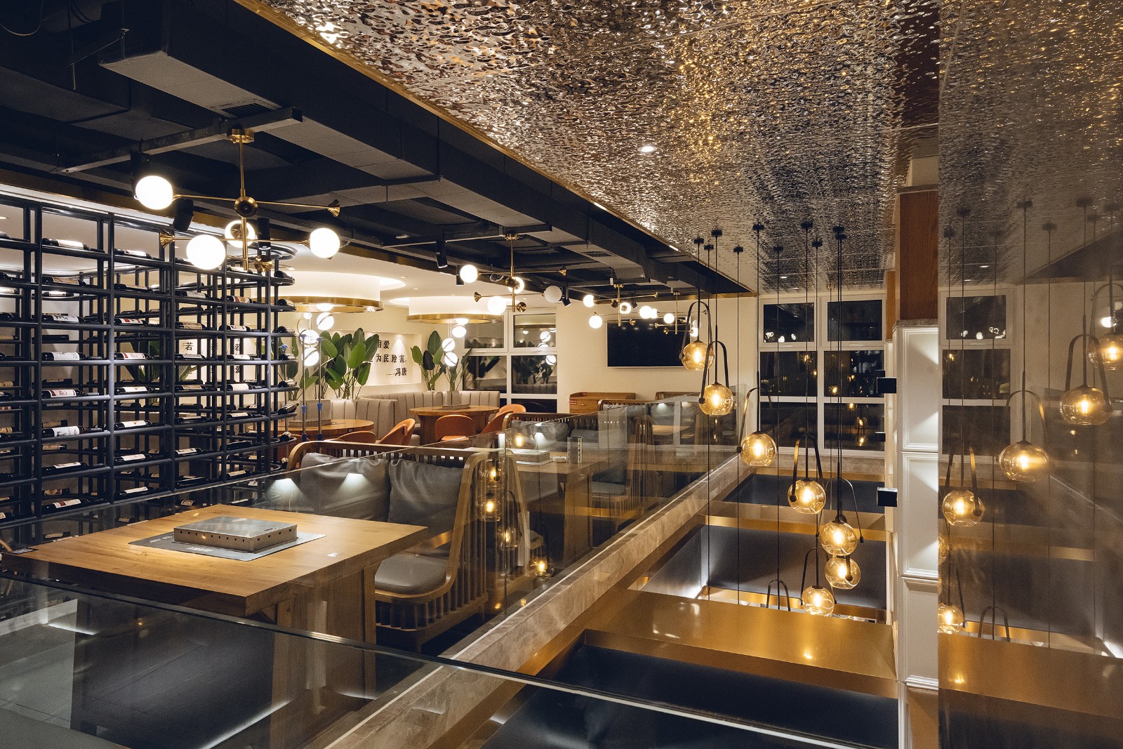 抚顺九度里烧烤酒吧 | 现代轻奢与复古情怀的完美碰撞-13