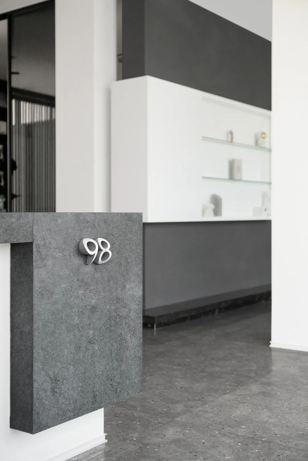 周应钦打造广州居然设计中心,光与影的慢时光美学空间-22