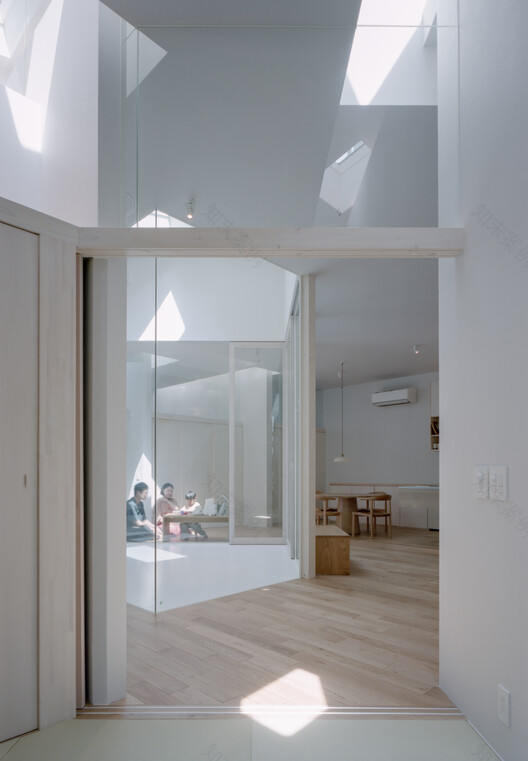 日本 Sakai 住宅 | FujiwaraMuro Architects 打造的城市中的宁静绿洲-12