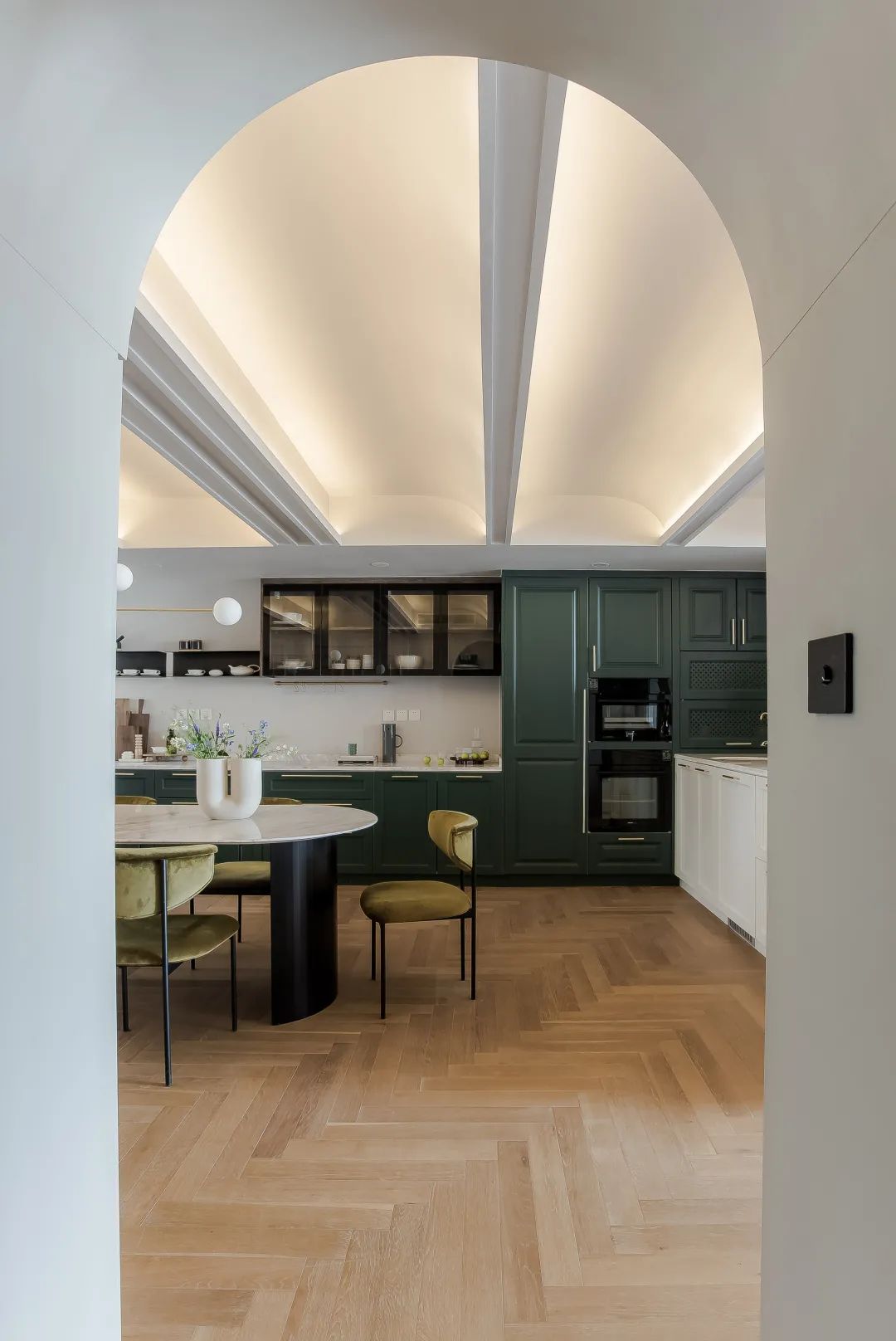 175㎡法式风情顶层复式,旋转楼梯融入“职住一体”生活-39