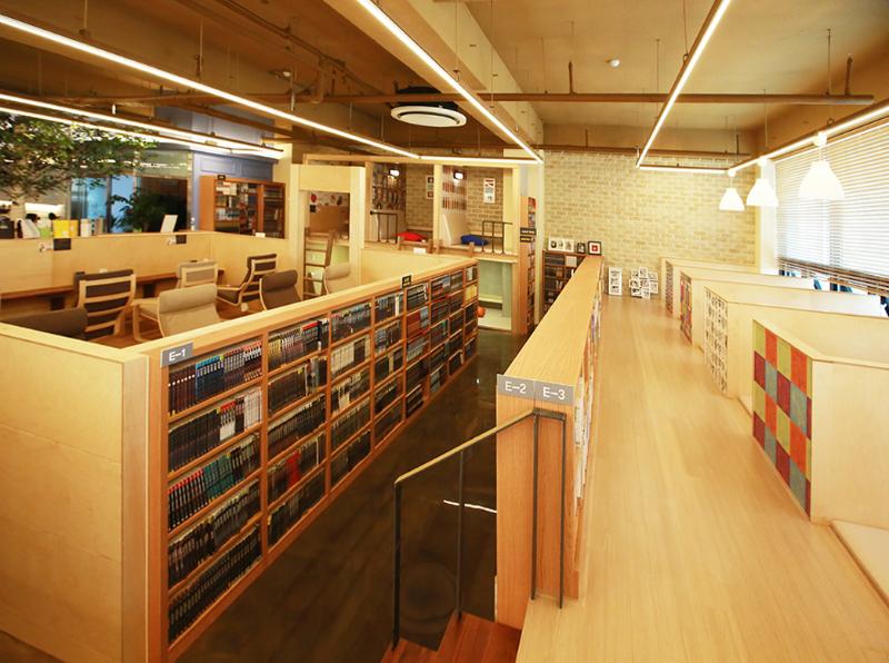 温馨 150 平漫画咖啡厅设计-5