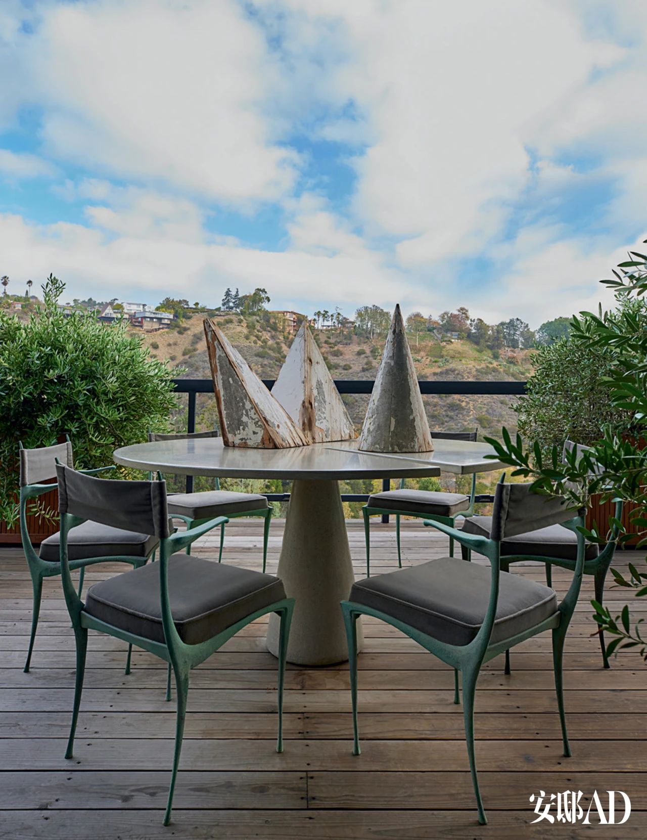 好莱坞艺术藏家伴侣的老宅新生丨AD100 设计师奥利弗·M·福斯(Oliver M. Furth)-23