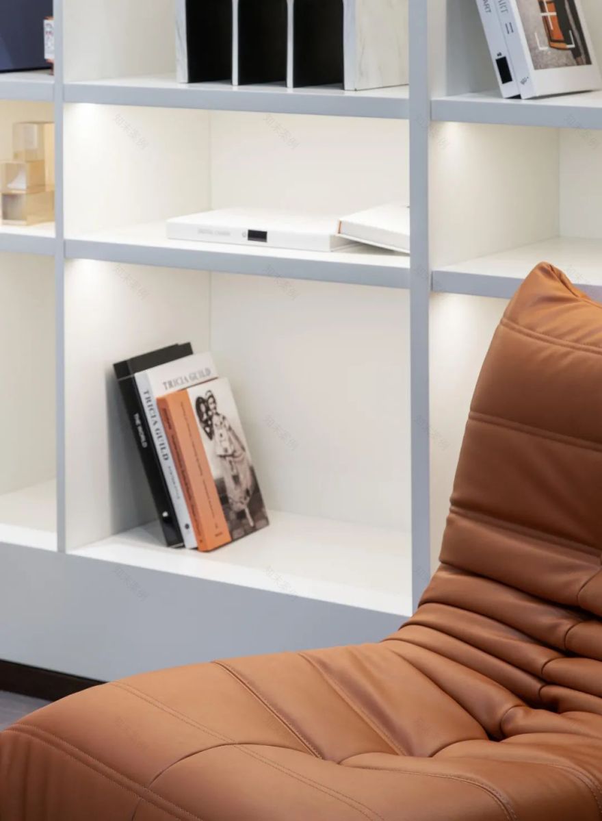 现代时光里的永恒和诗意的住宅样板间-31