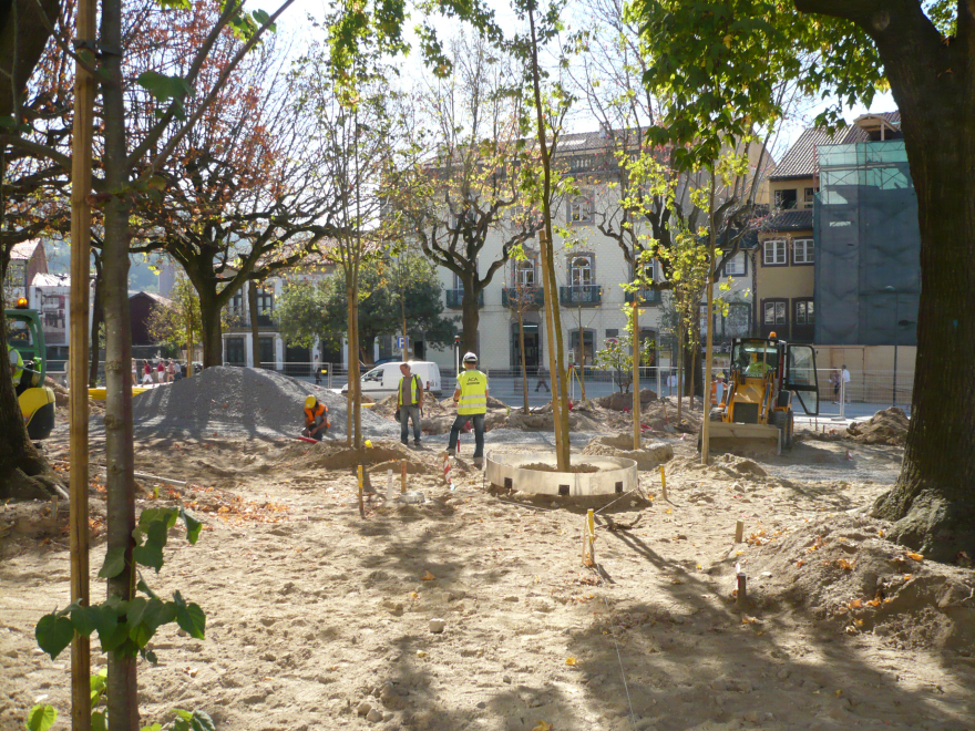 普拉亚杜图拉尔,圣达马索林荫大道和圣安东尼奥街城市更新项目丨葡萄牙丨米尼奥大学建筑学院研究中心等-60