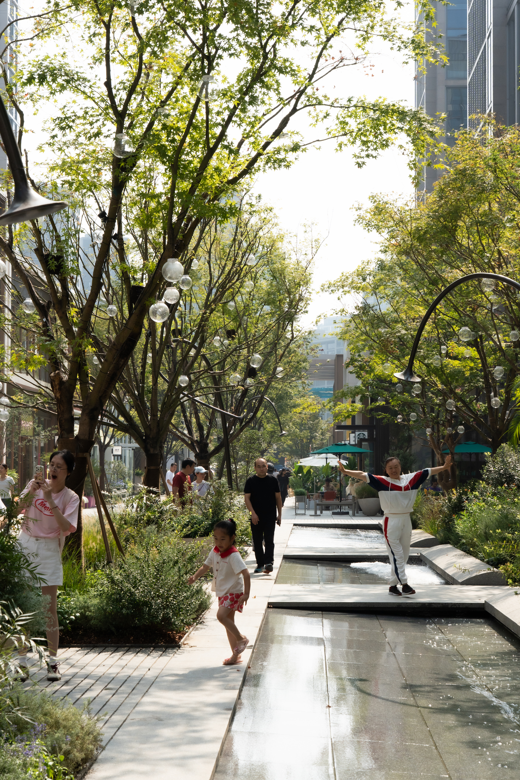 杭州亚奥万象天地景观提升:让自然回归，让生活回归 丨中国杭州丨风物营造-39