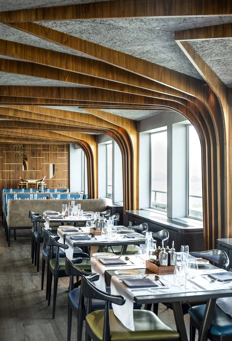 印度高端漂浮餐厅-12