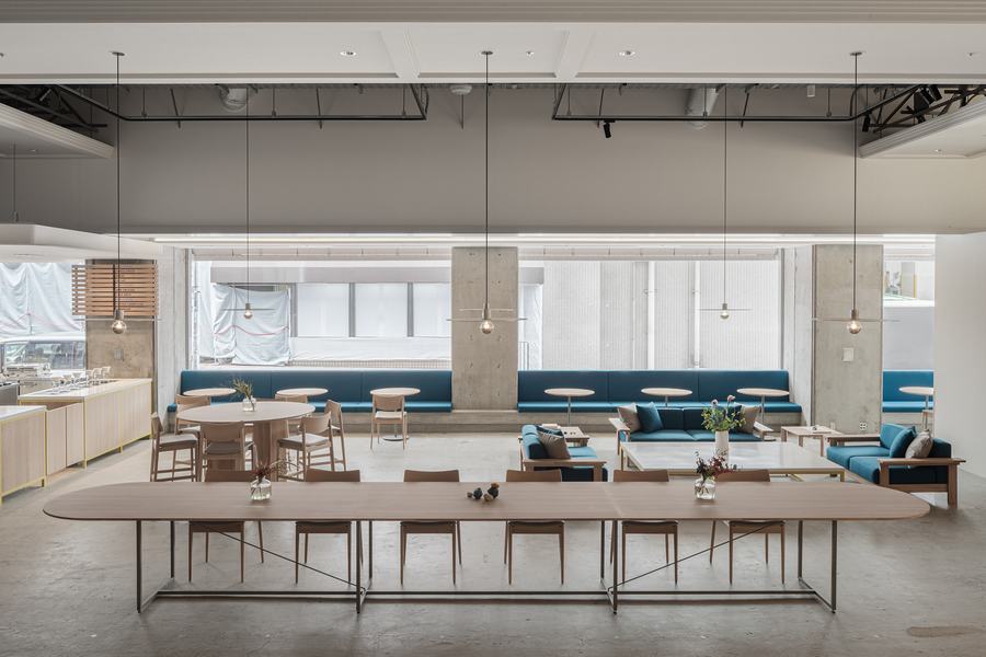 探索神户蓝瓶咖啡店:Blue Bottle Coffee Hankyu神户店设计揭秘 - 米尚丽零售设计网 MISUNLY- 美好品牌店铺空间发现者-6