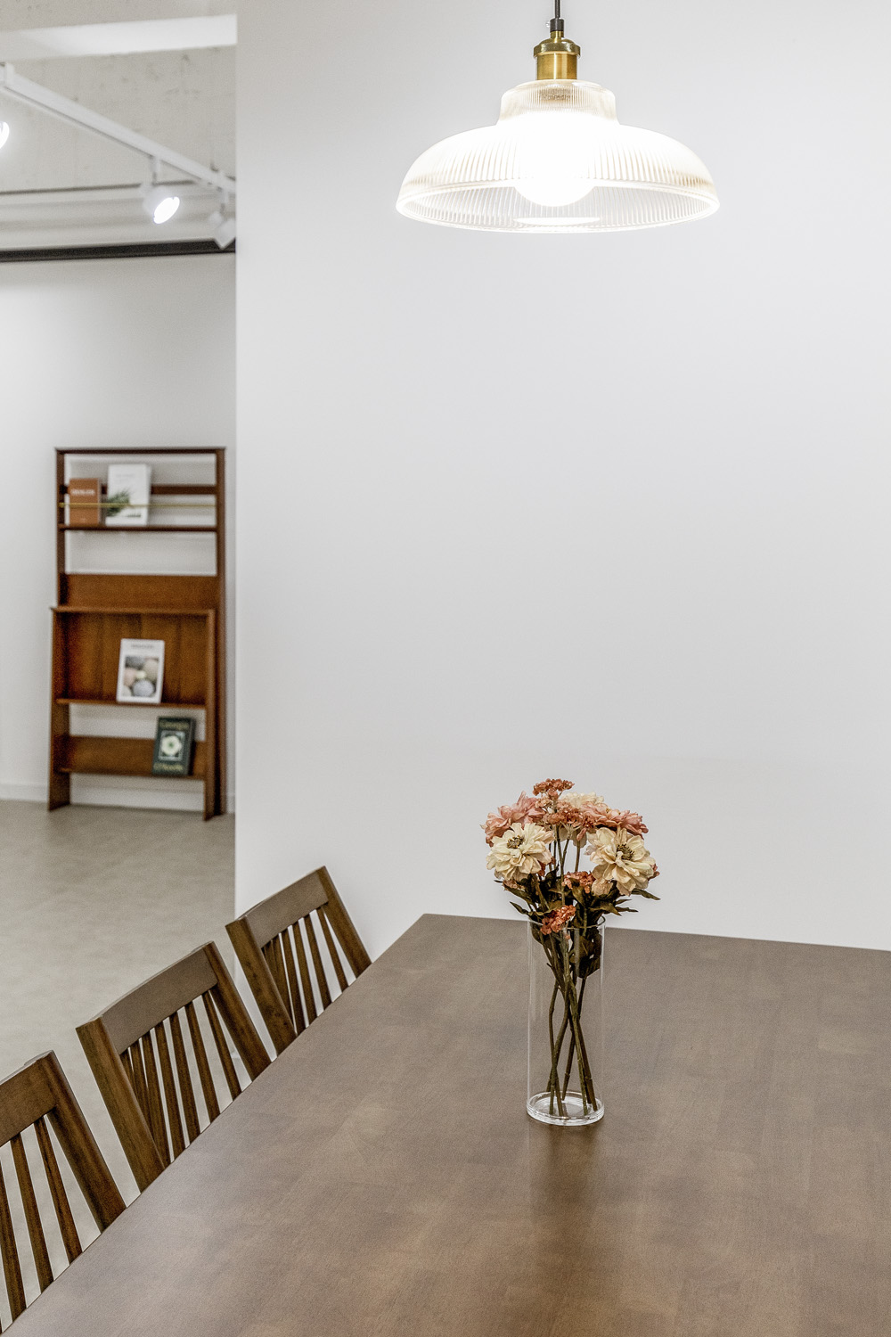 30 平米极简风工作室 设计亮点一目了然-20