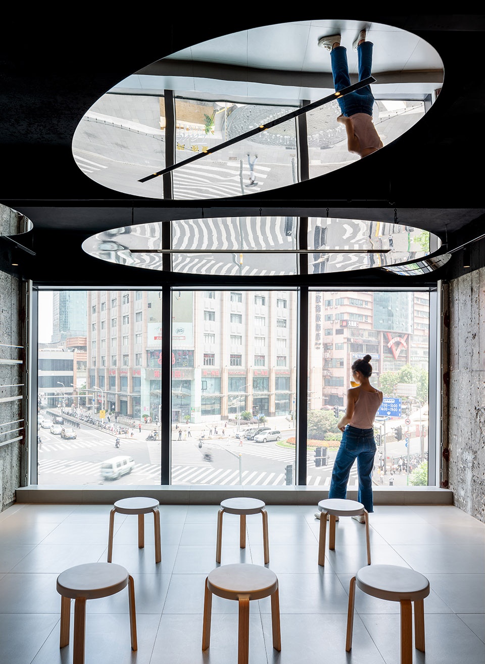 上海 SEESAW COFFEE 店 | 繁忙十字路口的休闲空间-80