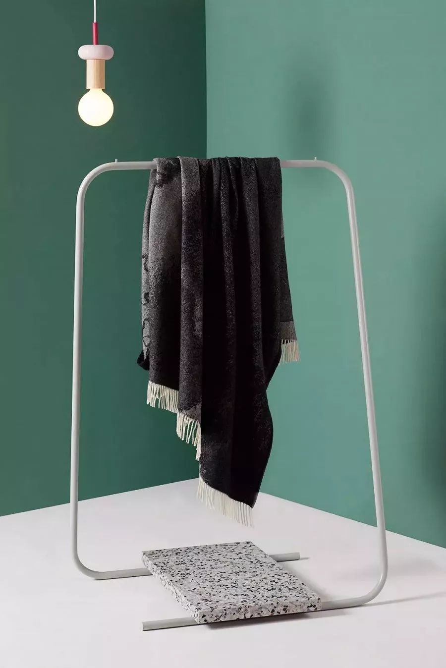 水磨石与黄铜 打造高级感家居-21