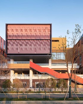 Nanjing Shibuqiao Commercial and Community Center Complex / Nanjing Bangjian Urban Architectural Group