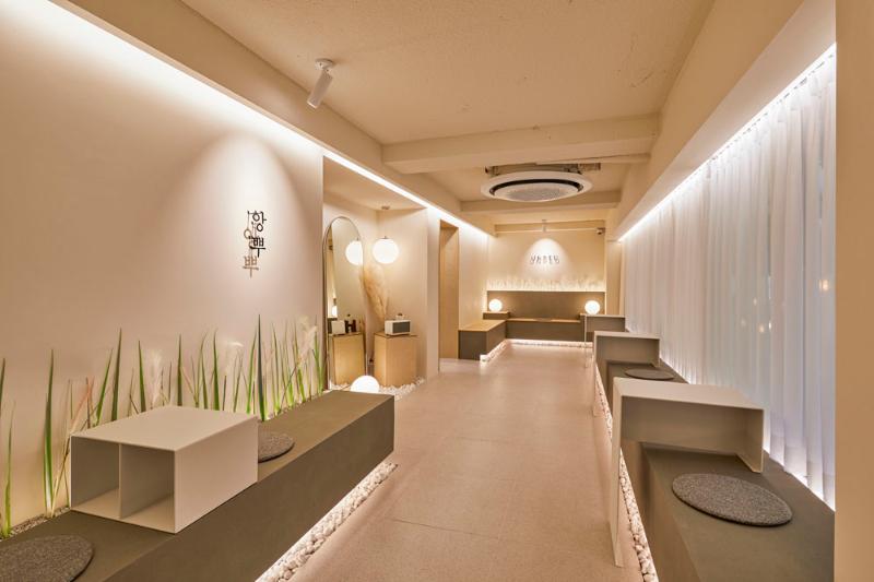 十平米咖啡馆的极简设计魅力-2