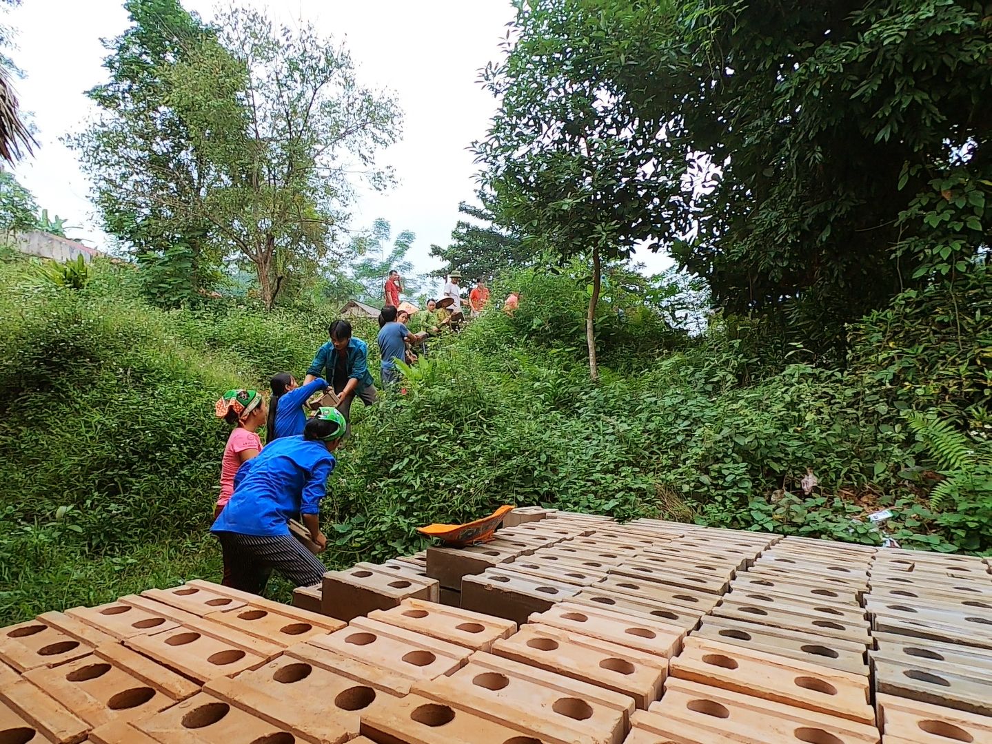 北越山区里的多元文化学校 · Đao 学校环保设计-29
