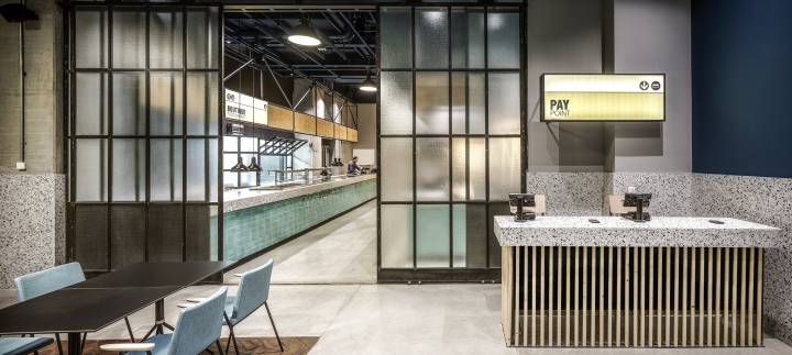 Bucharest 电车餐厅 · Yellow Office 的工业风设计-21