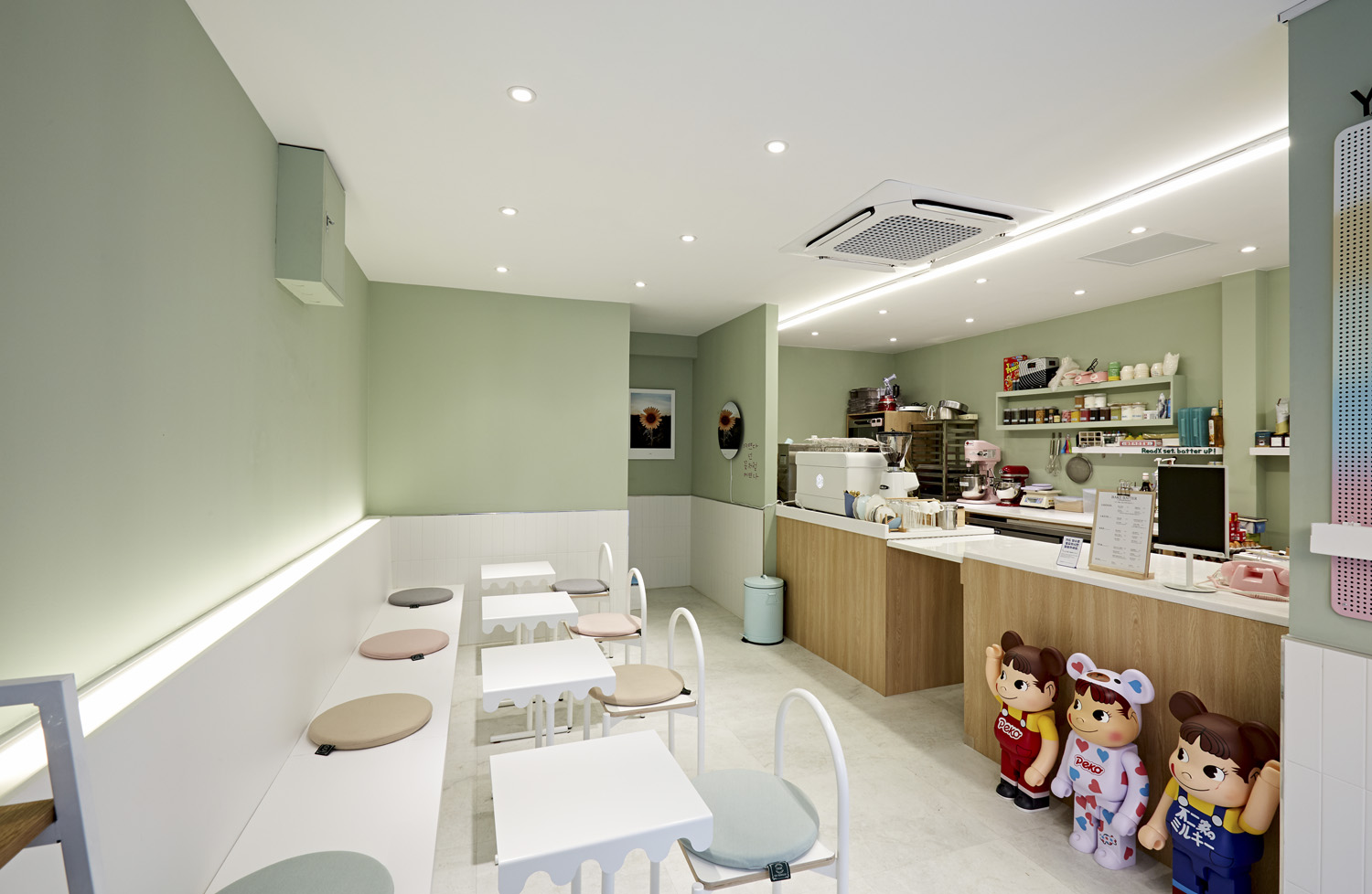 简约 10 坪甜品店设计 明亮照明点亮空间-5