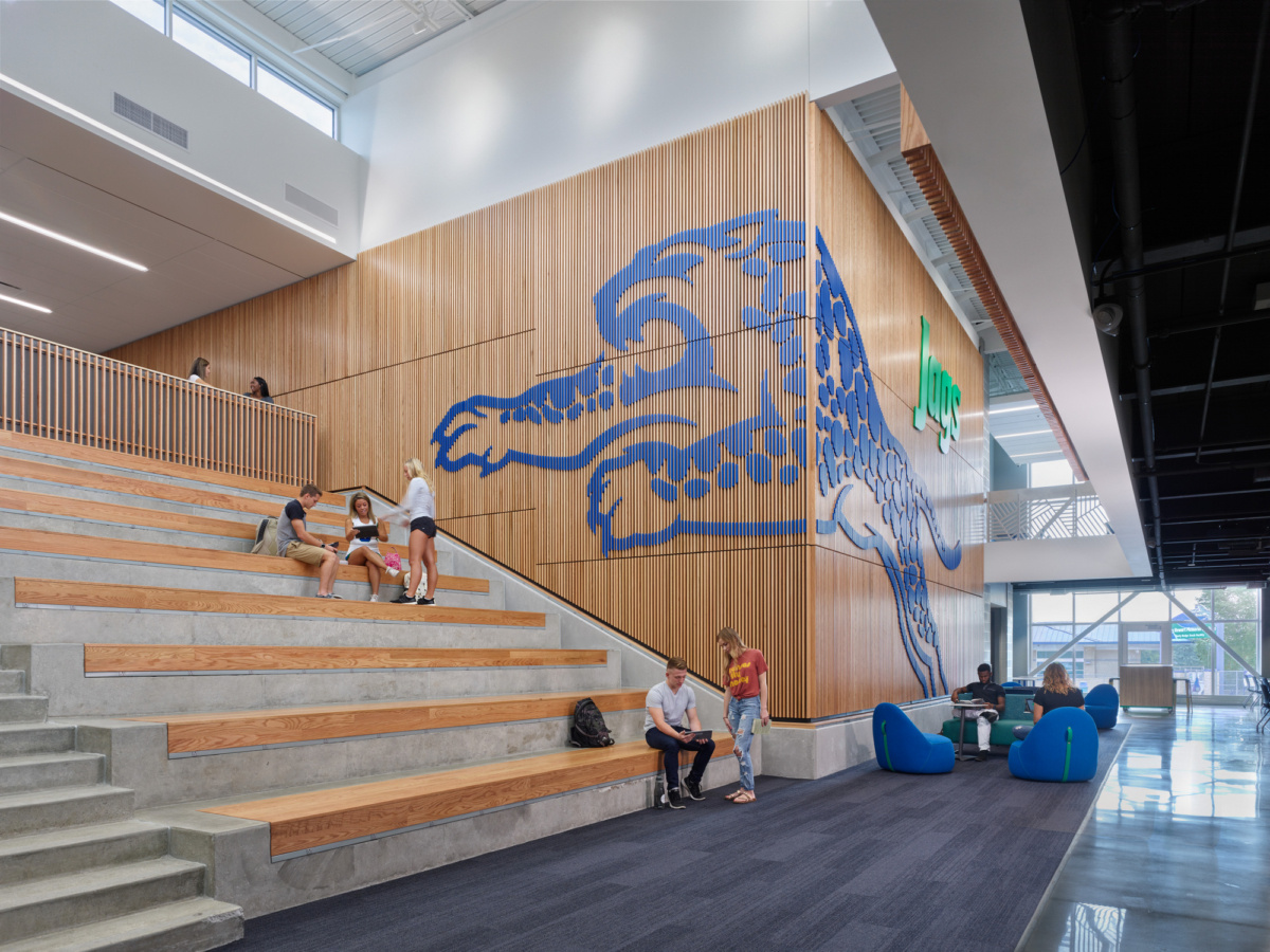 Blue Springs South High School 新生中心设计-5