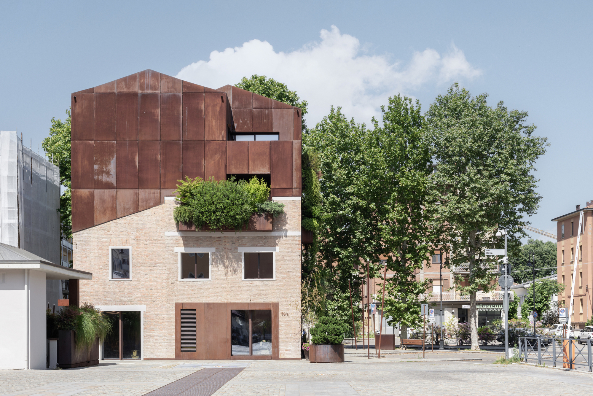 电动汽车概念店丨意大利丨Ambientevario-36