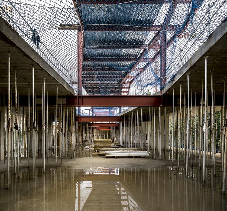 西班牙科尔多瓦公共图书馆 | 绿意盎然的铝制文化之门-21